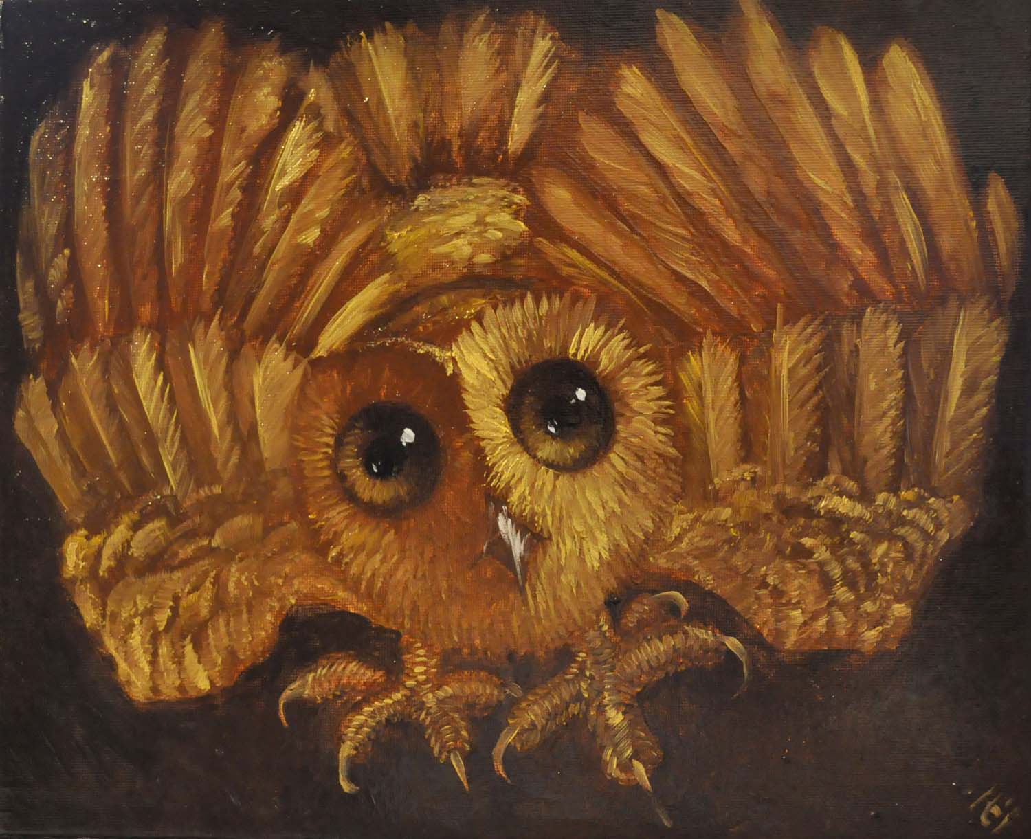 Une chouette dorée.
