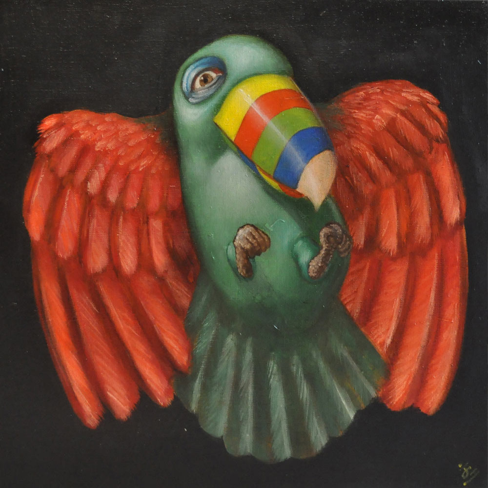 Un oiseau, inspiré du toucan. Corps vert, ailes écartées rouges, gros ventre d'oû surgissent les pattes, bec rayé multicolore. IL semble sourire malgré ses paupières bleues tombantes.